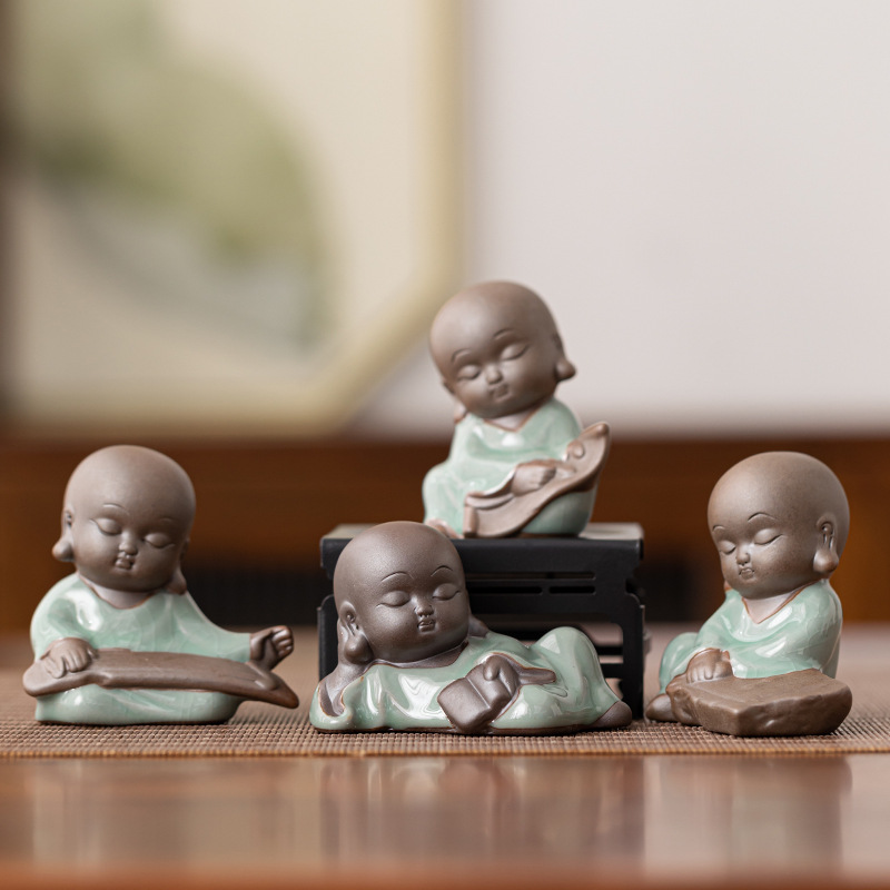 小和尚琴棋书画紫砂茶宠摆件中式国风精品茶玩哥窑开片装饰摆件