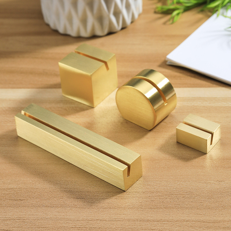 日韩爆款展厅酒店餐饮会议室收银牌前台铜牌办公会展立牌黄铜摆件